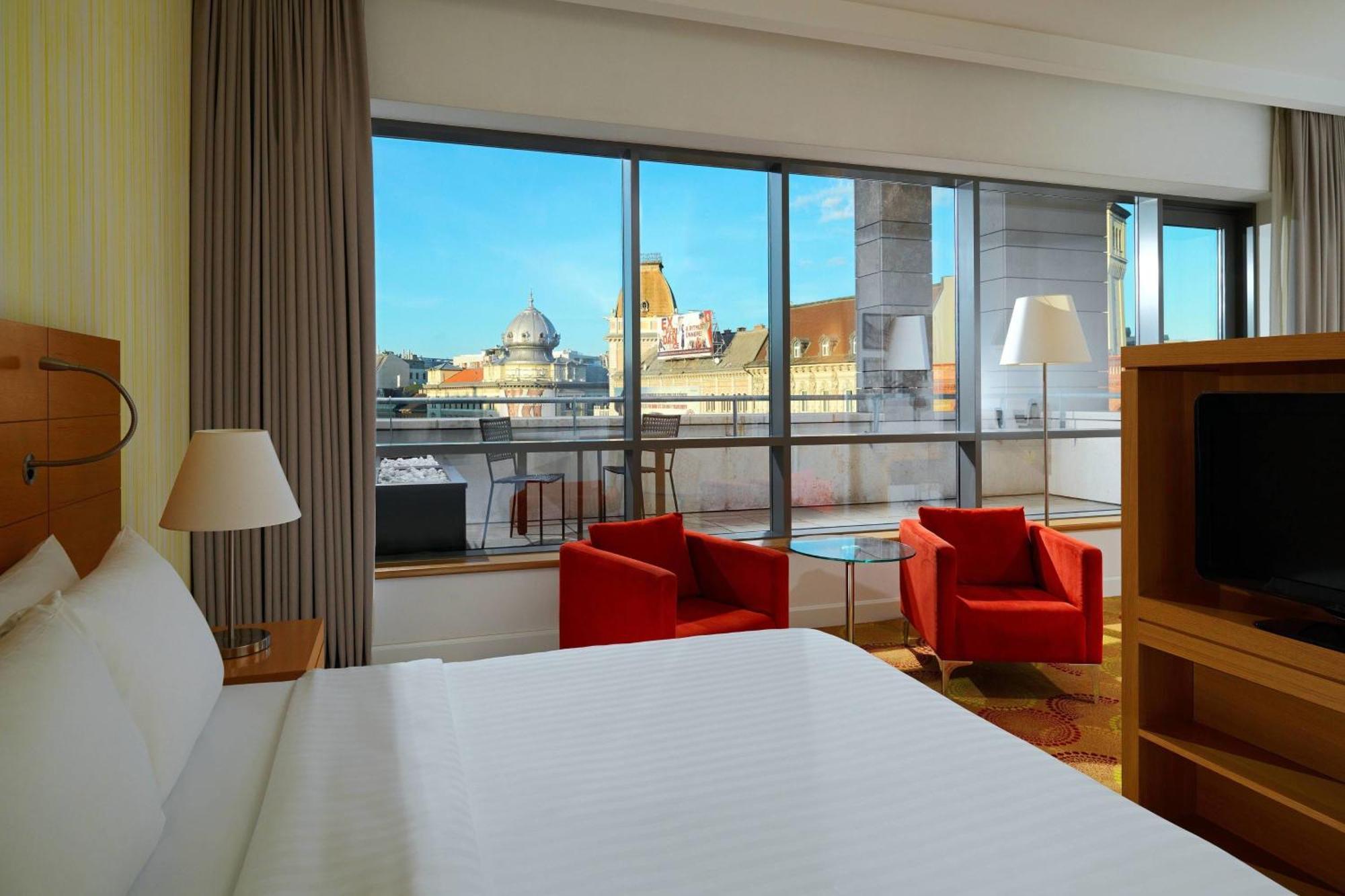 Courtyard By Marriott City Center