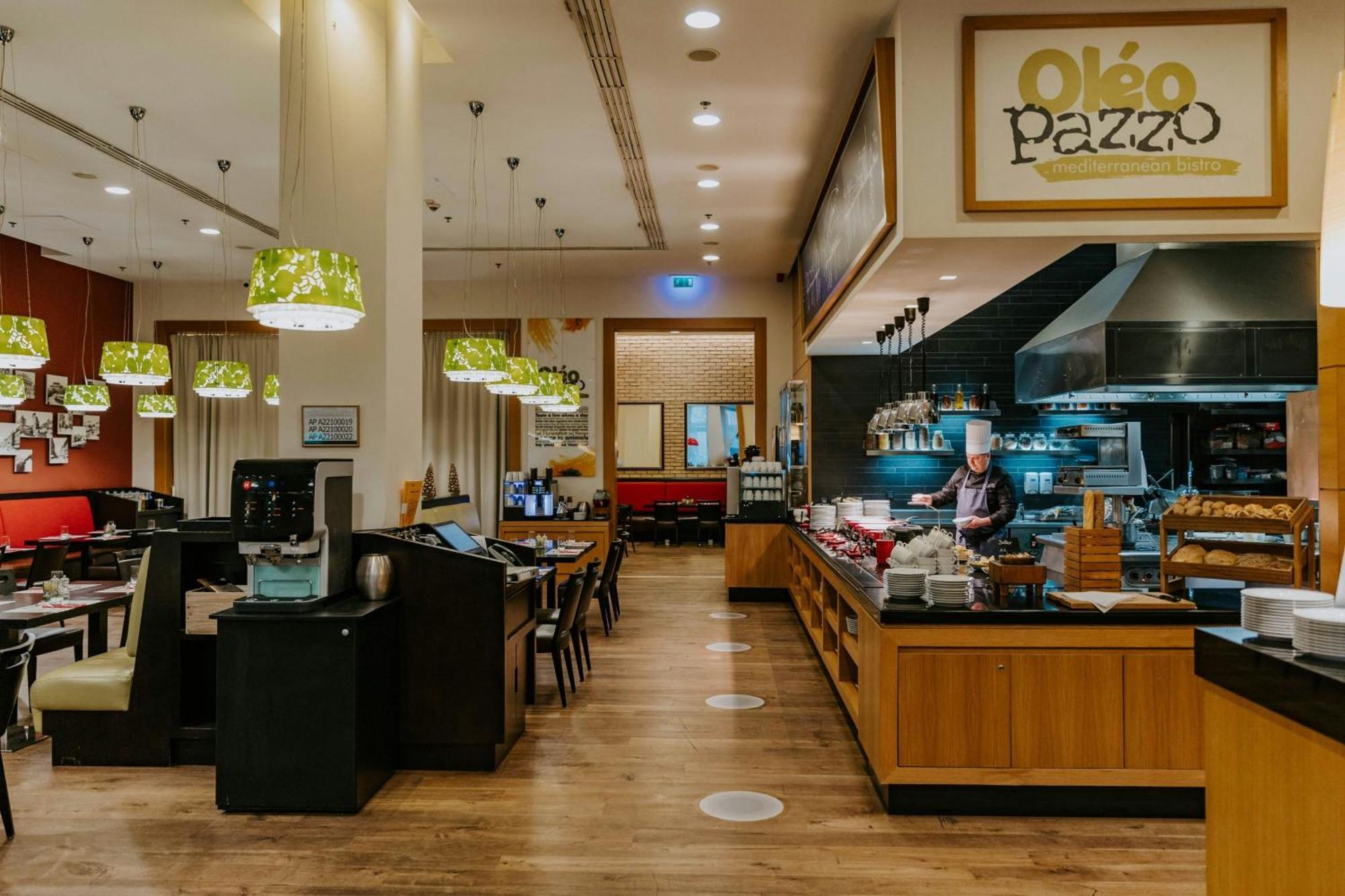 Courtyard By Marriott City Center Hotel
